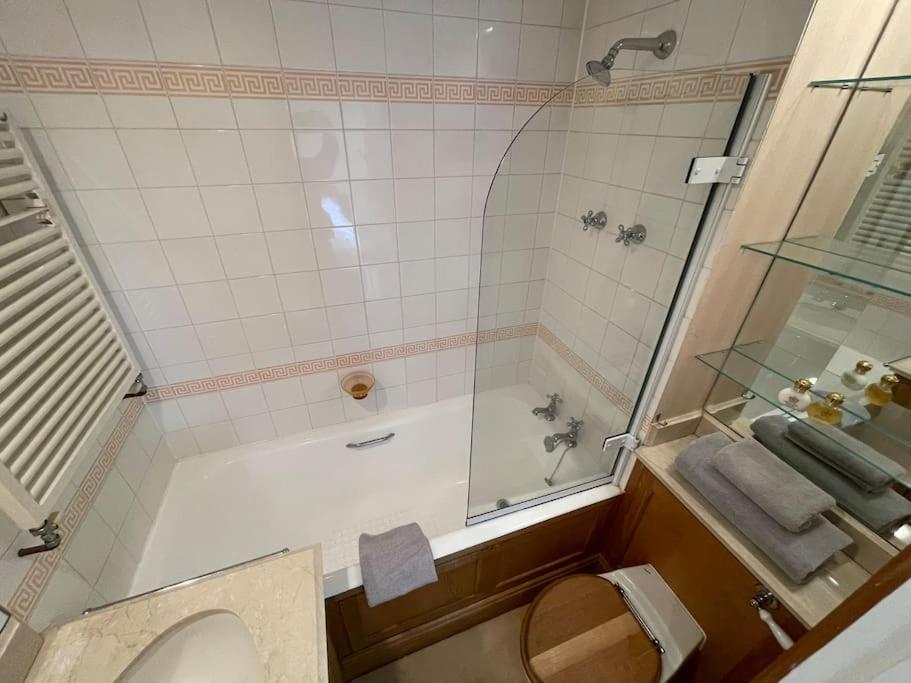 Circus Mews Townhouse:2 Beds:2 En-Suite Baths:Parking:City Centre:Quiet Area Zewnętrze zdjęcie