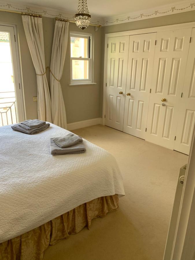 Circus Mews Townhouse:2 Beds:2 En-Suite Baths:Parking:City Centre:Quiet Area Zewnętrze zdjęcie